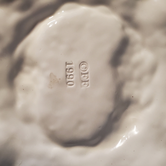 Fitz & Floyd Basket Weave Ceramic Egg Serving Dish Salt & Pepper Shakers Set - Picture 11 of 16